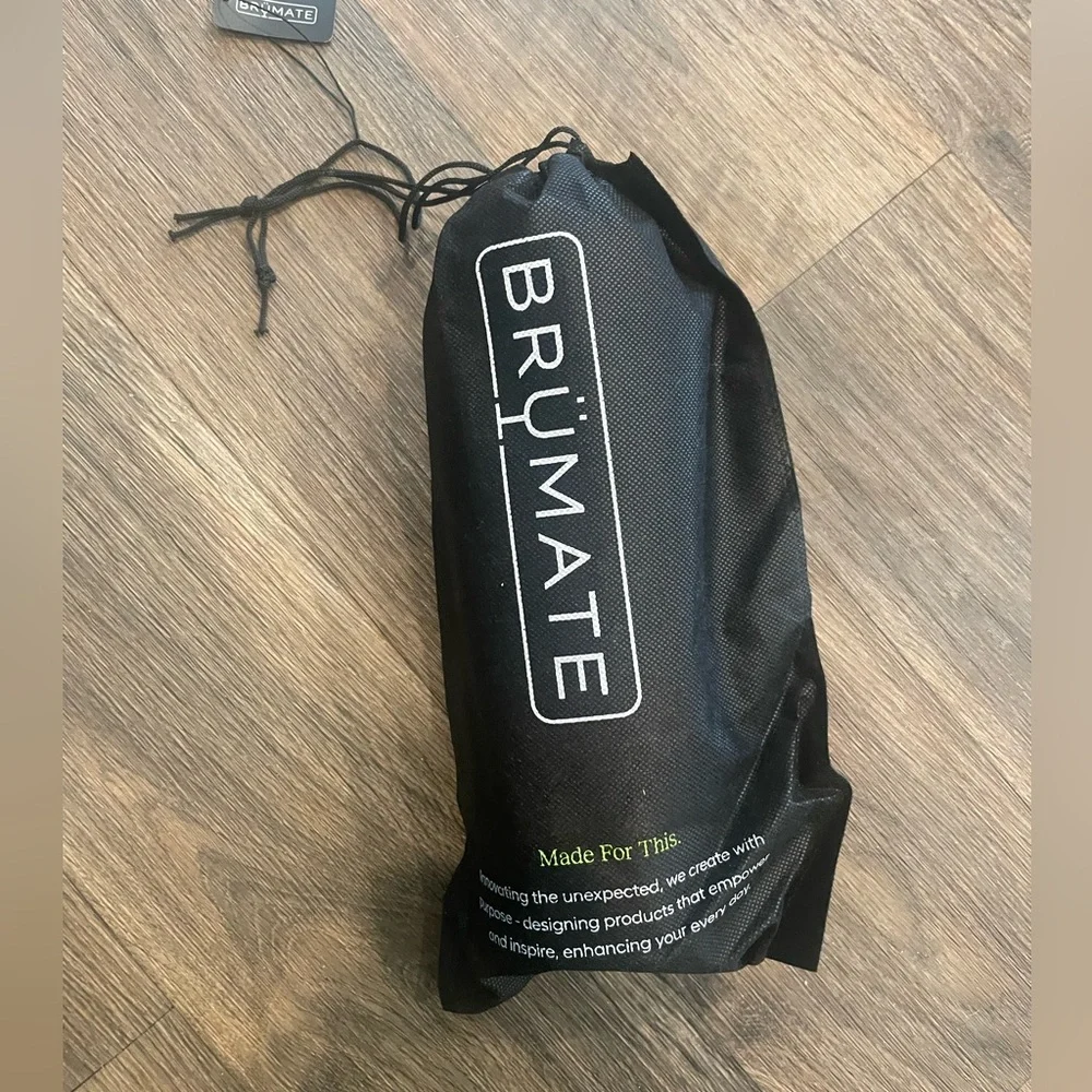 NWT- Limited Edition Citrus Glow Brumate Multishaker- 26oz
